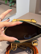 Bolsa de mão ou Transversal Alma Nano - LOUIS VUITTON