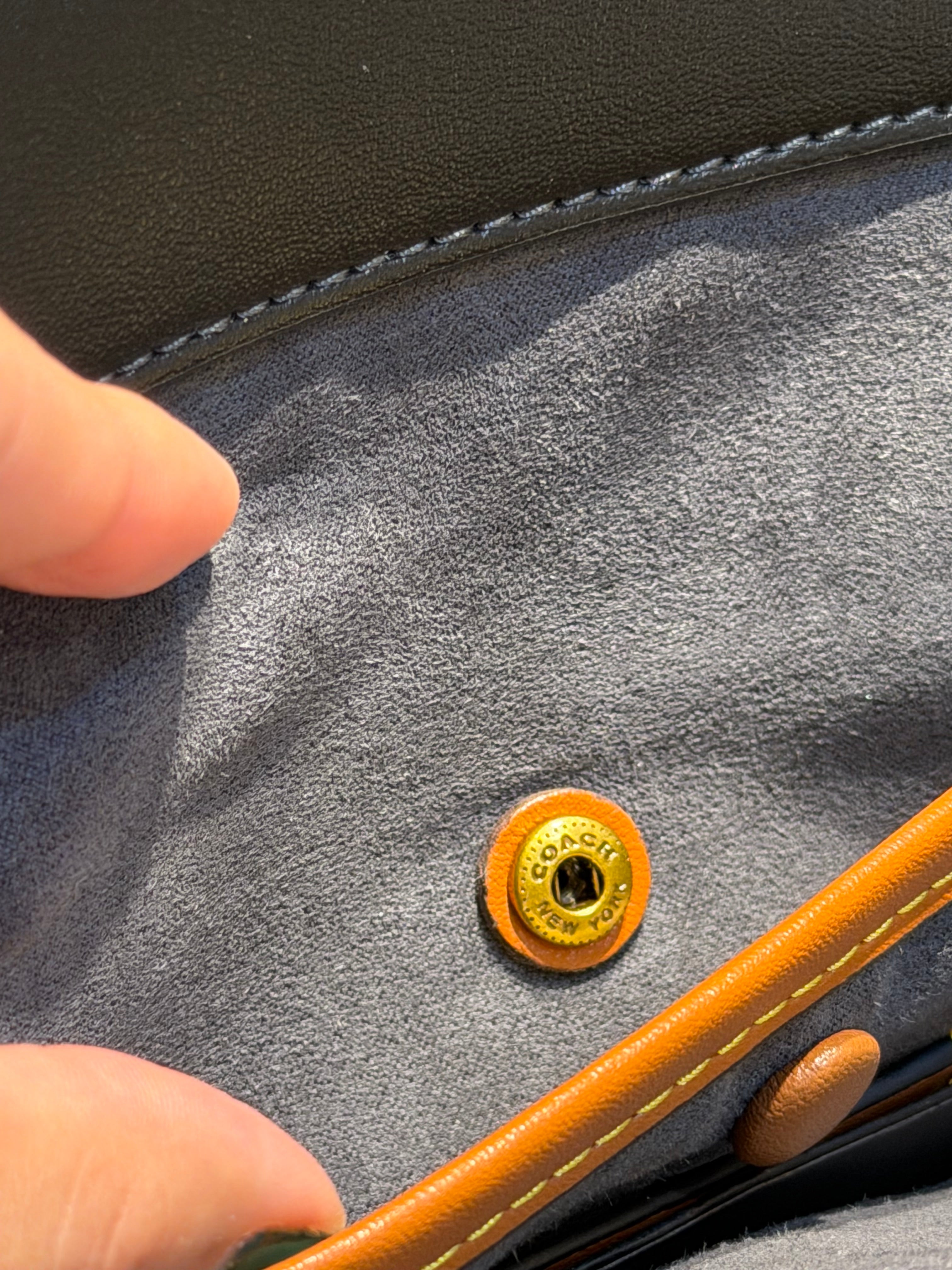 Bolsa de mão Empire 35 Preta - COACH
