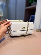 Bolsa de Ombro ou Transversal Brook Flap Chain - COACH