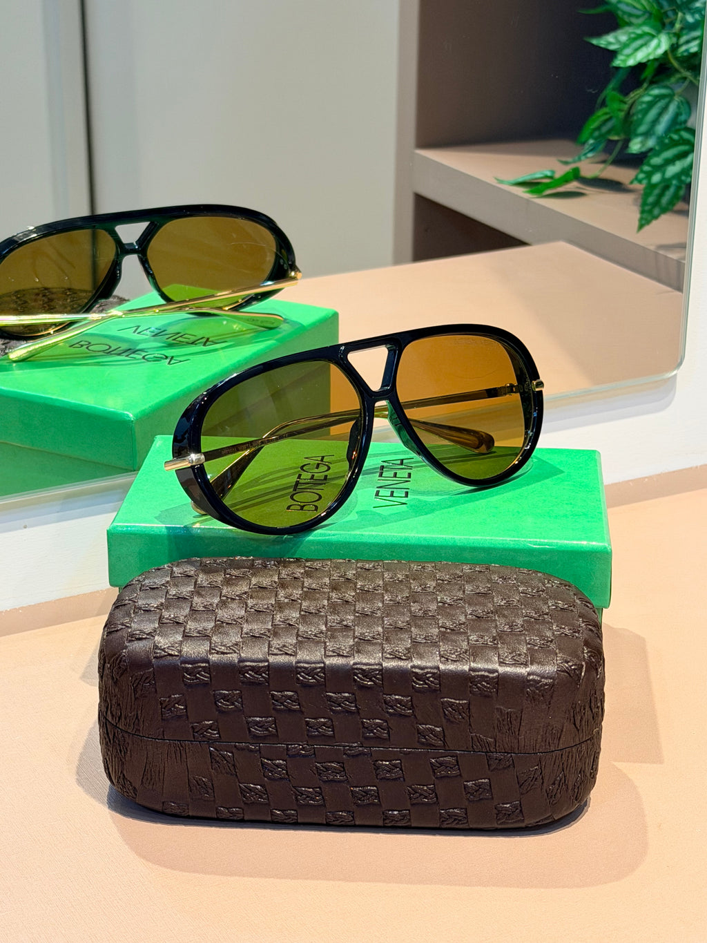 Óculos Aviator Marrom - BOTTEGA VENETA