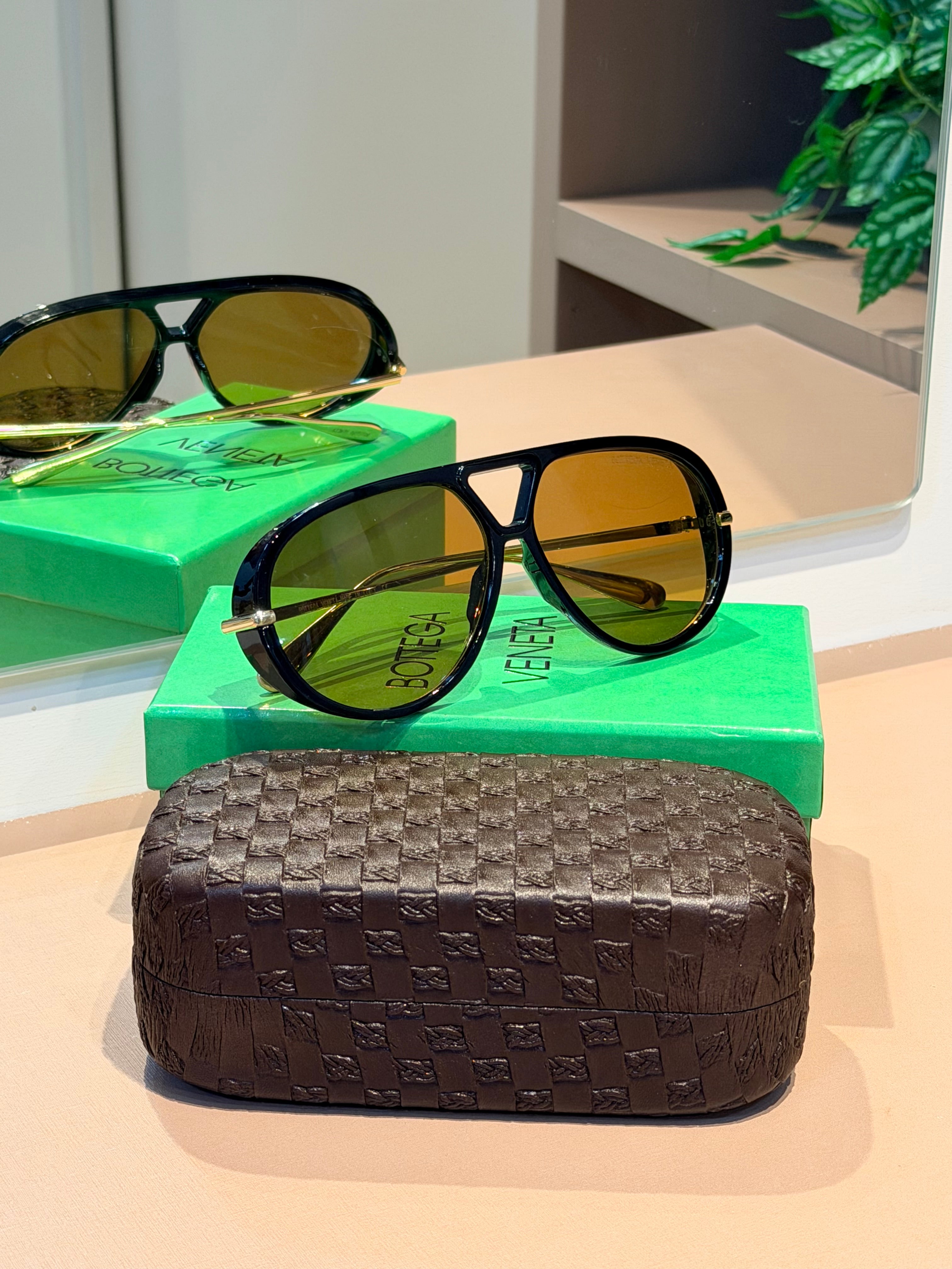 Óculos Aviator Marrom - BOTTEGA VENETA