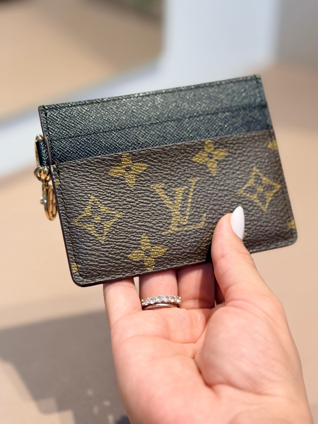 Porta-Cartão Simple Monogram - LV
