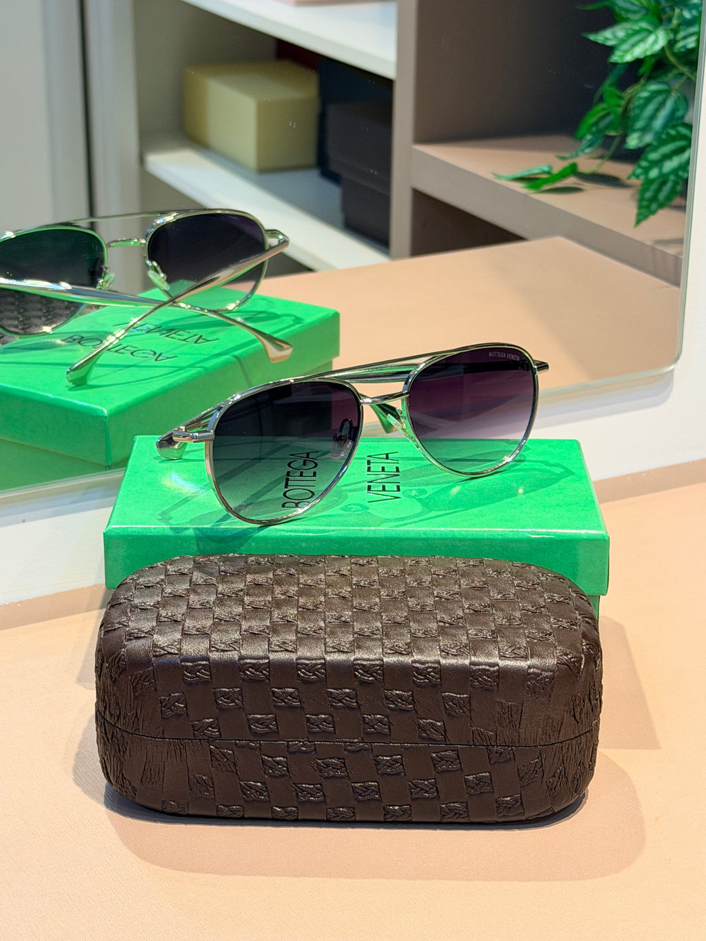 Óculos Sardine Aviator Prata - BOTTEGA VENETA