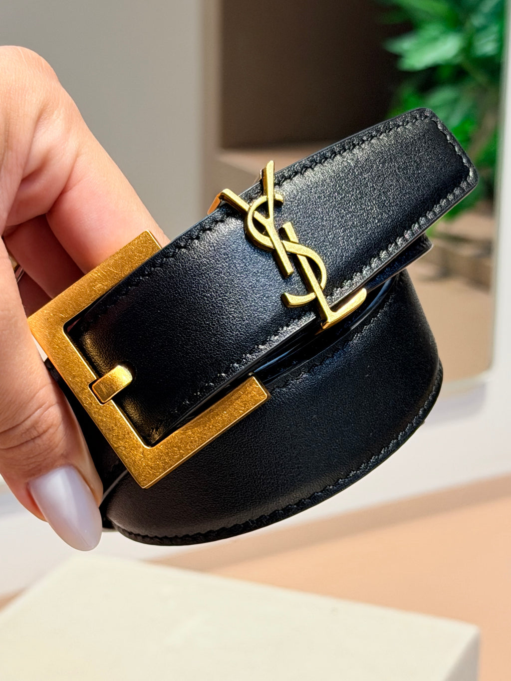 Cinto Cassandre Preto e Dourado G - YSL
