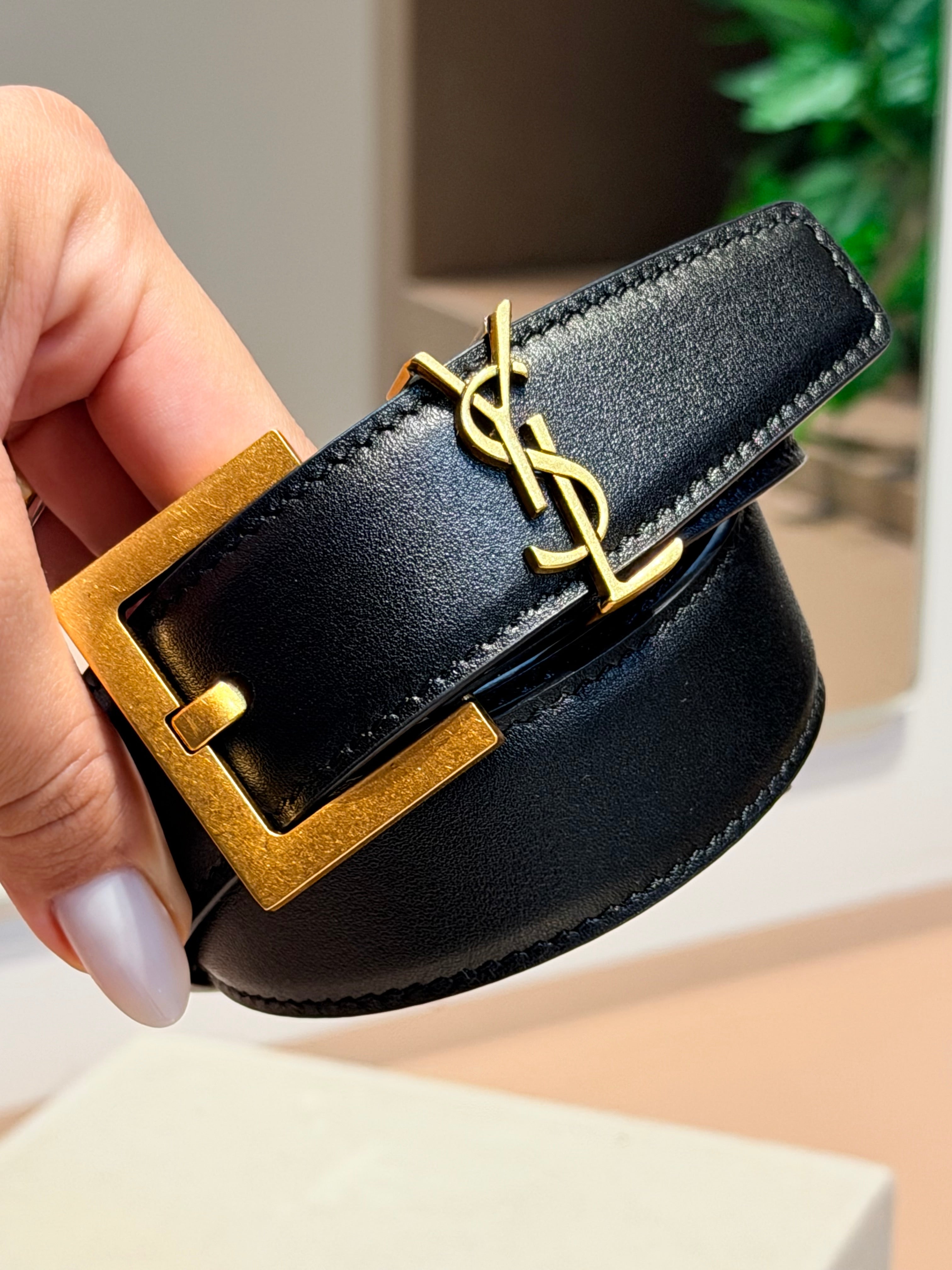 Cinto Cassandre Preto e Dourado G - YSL