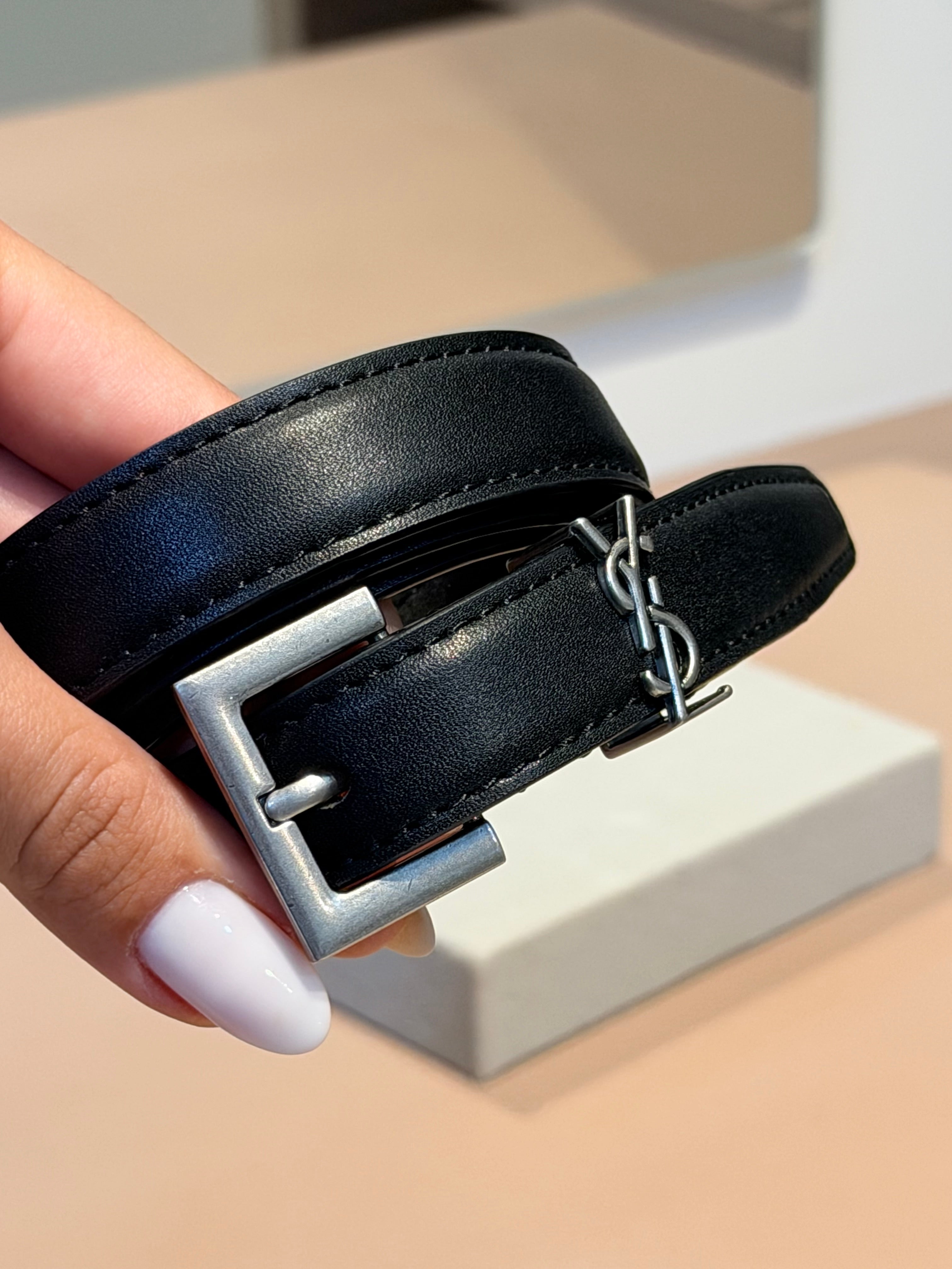 Cinto Cassandre Preto e Prata - YSL