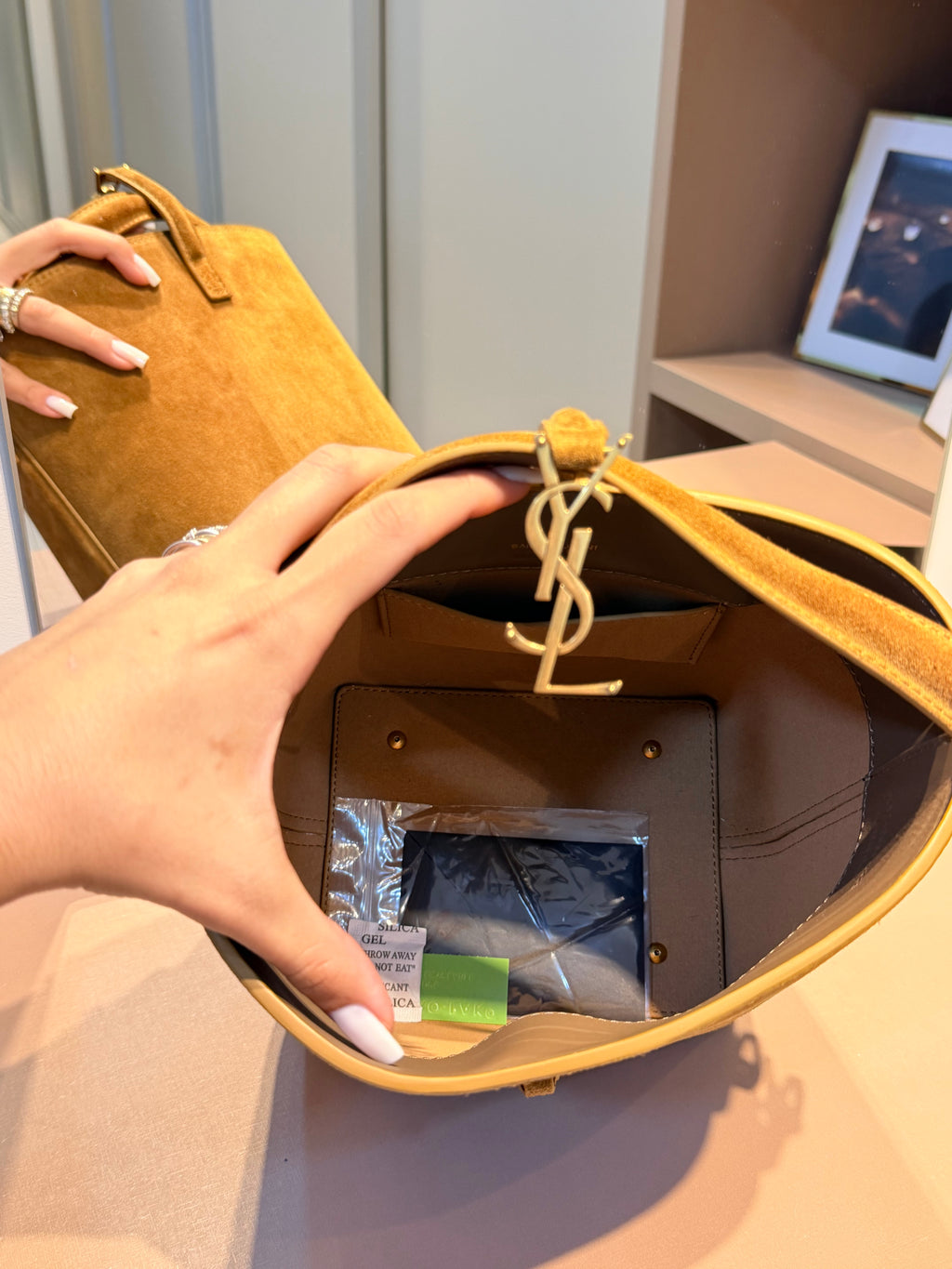 Bolsa de mão ou Transversal Bucket LE 37 Pequena - YSL