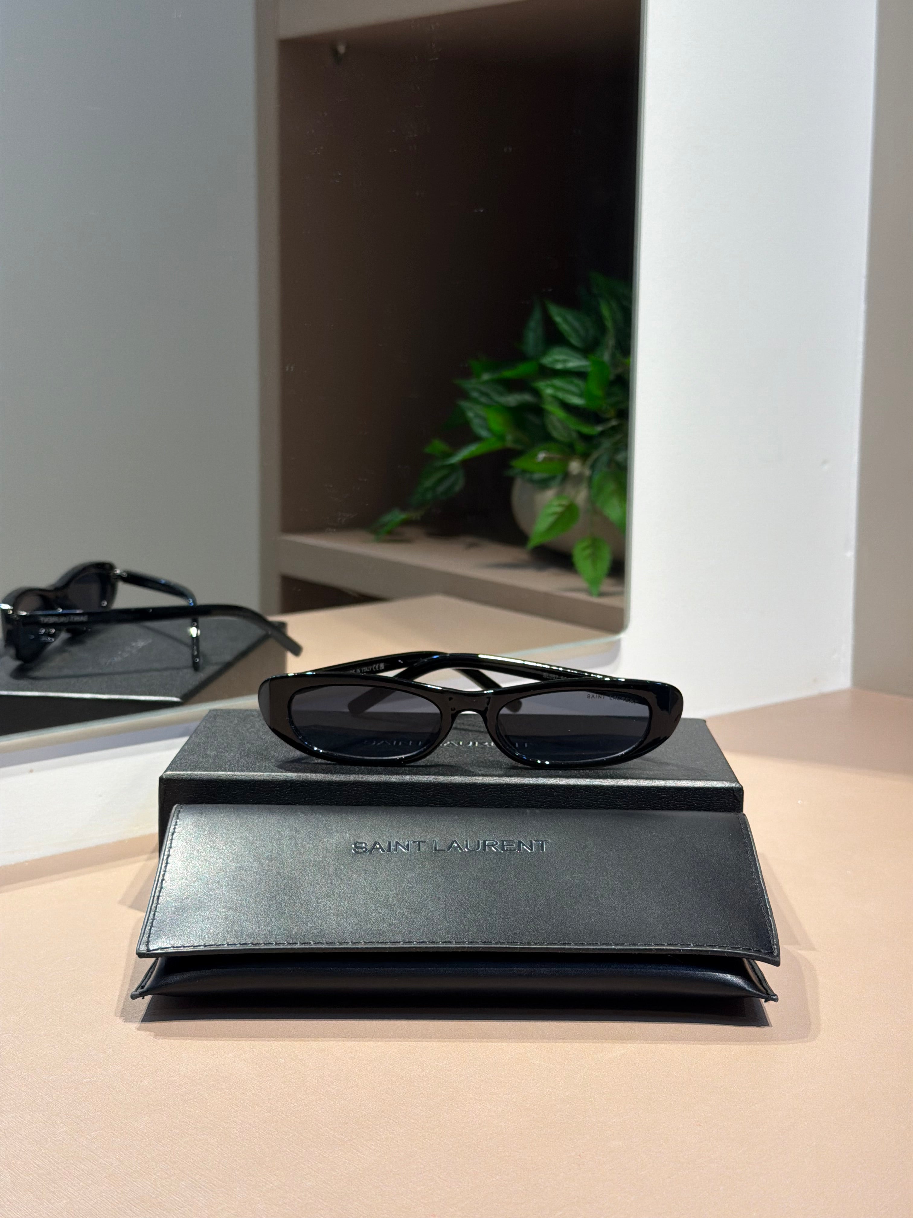 Óculos 557 Shade Preto - SAINT LAURENT