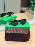 Óculos Knot Cat Eye Preto - BOTTEGA VENETA