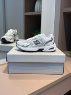Tênis 530 Branco e Azul - NEW BALANCE