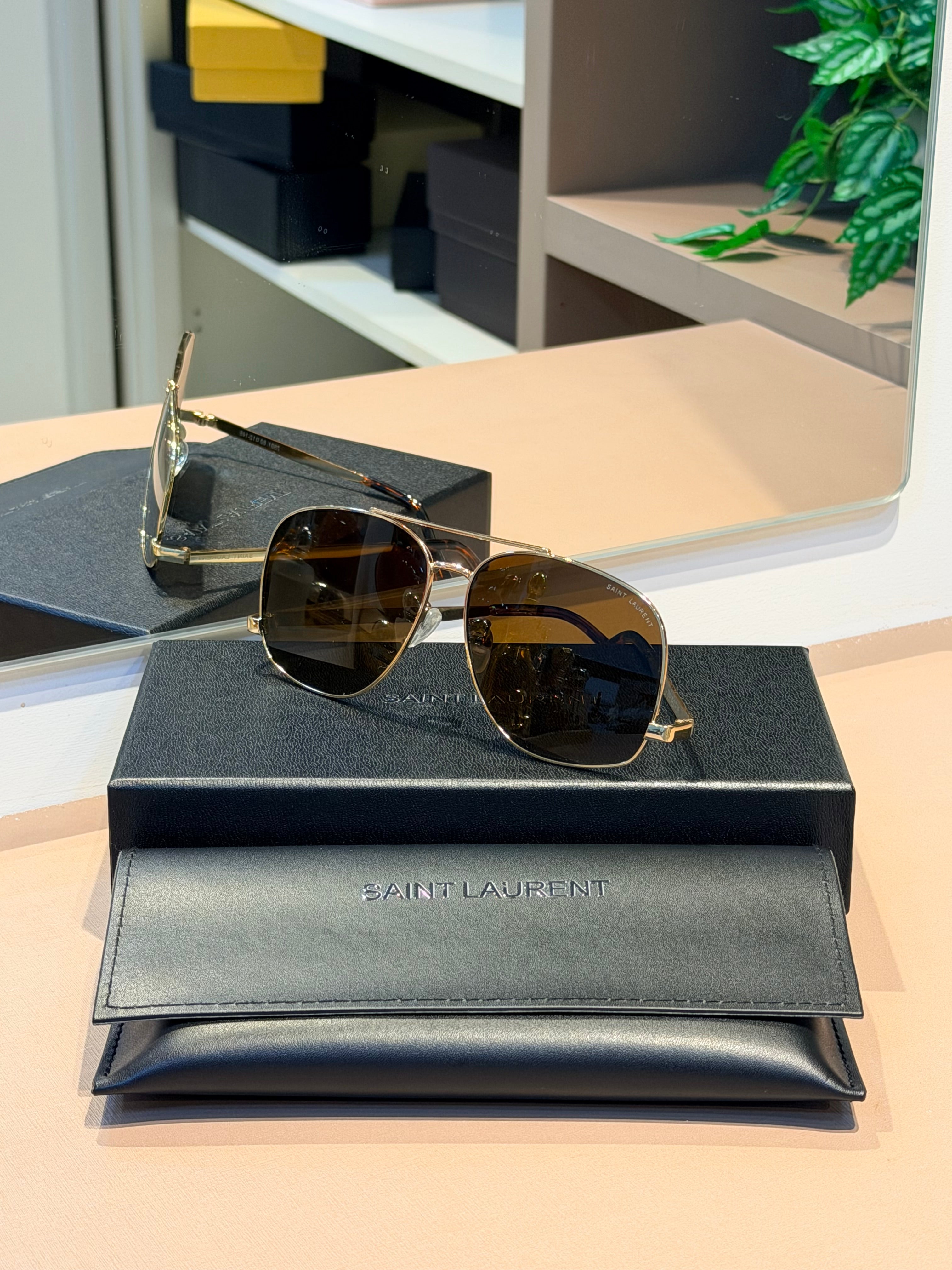 Óculos Eyewear Dourado - SAINT LAURENT