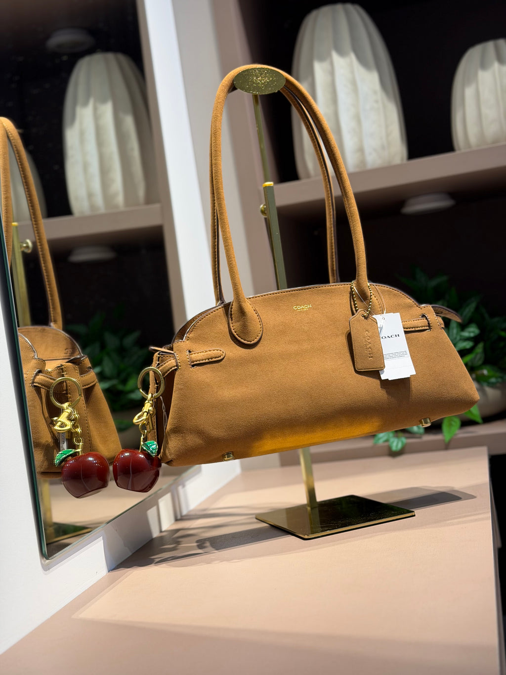 Bolsa de ombro Empire 34 Suede - COACH