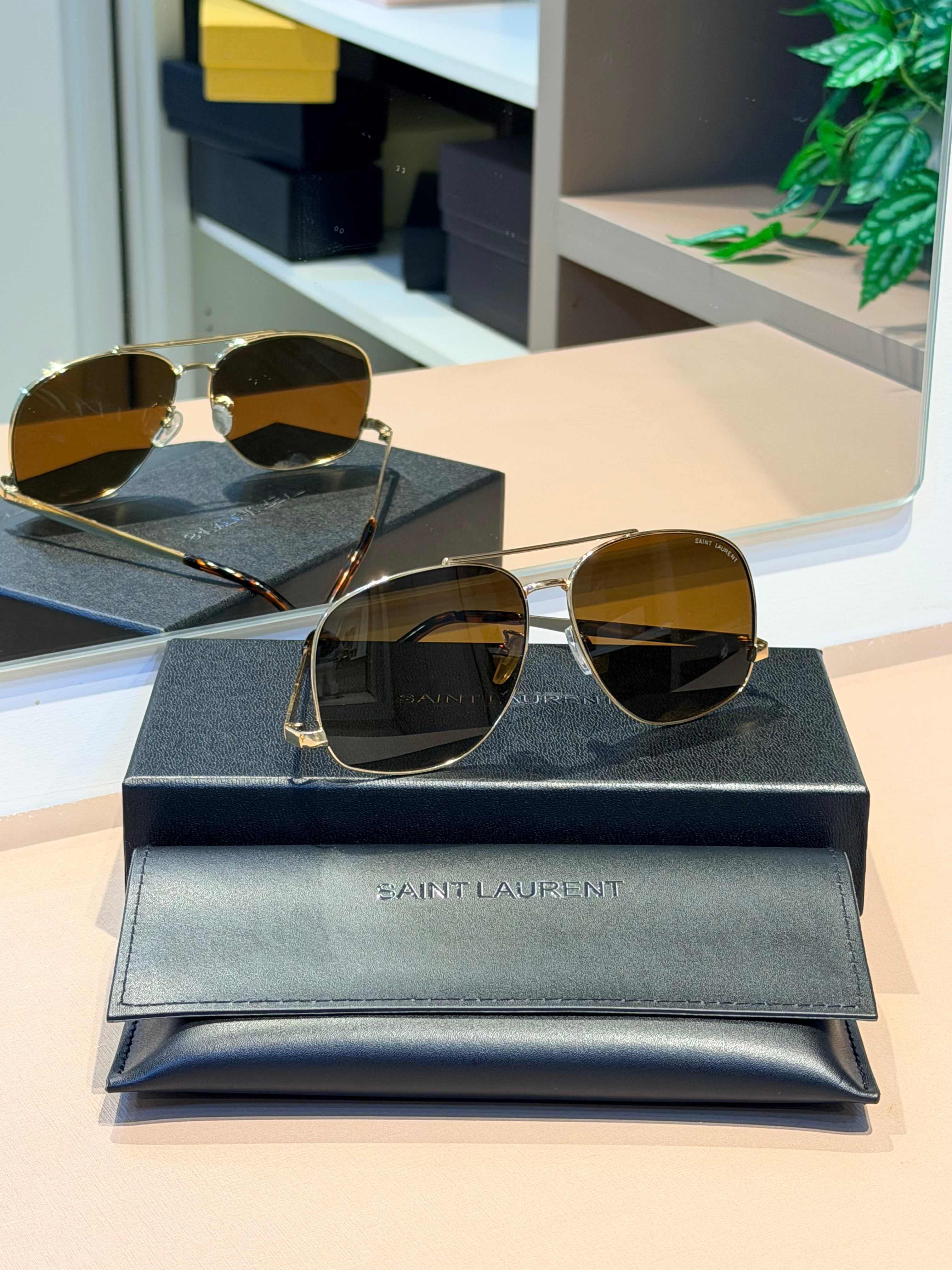 Óculos Eyewear Dourado - SAINT LAURENT