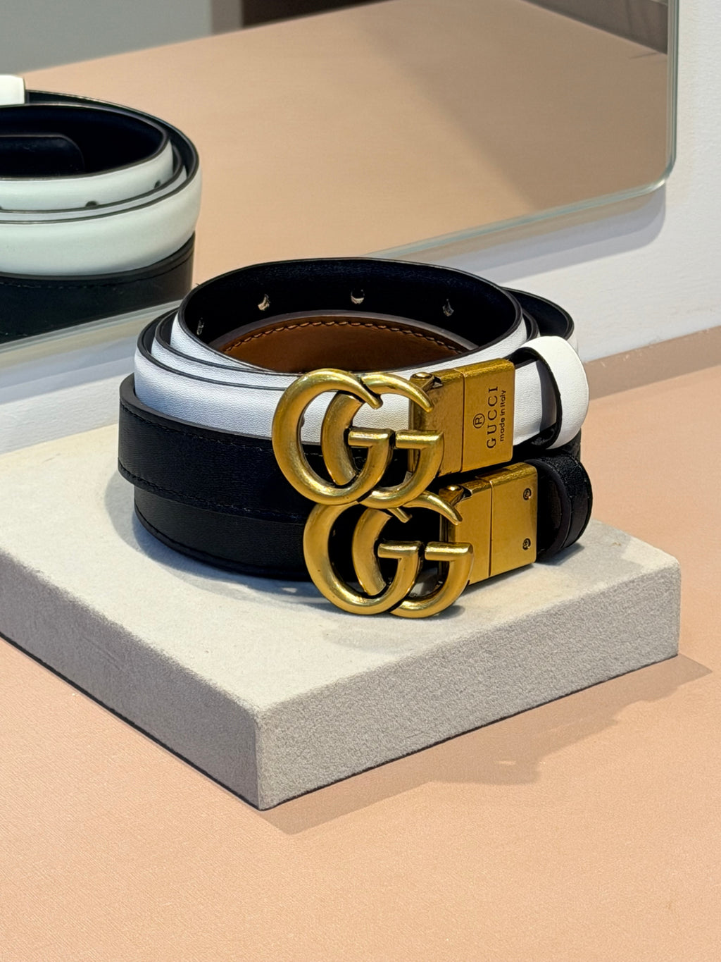 Cinto Double G Reversible Branco e Preto - GUCCI