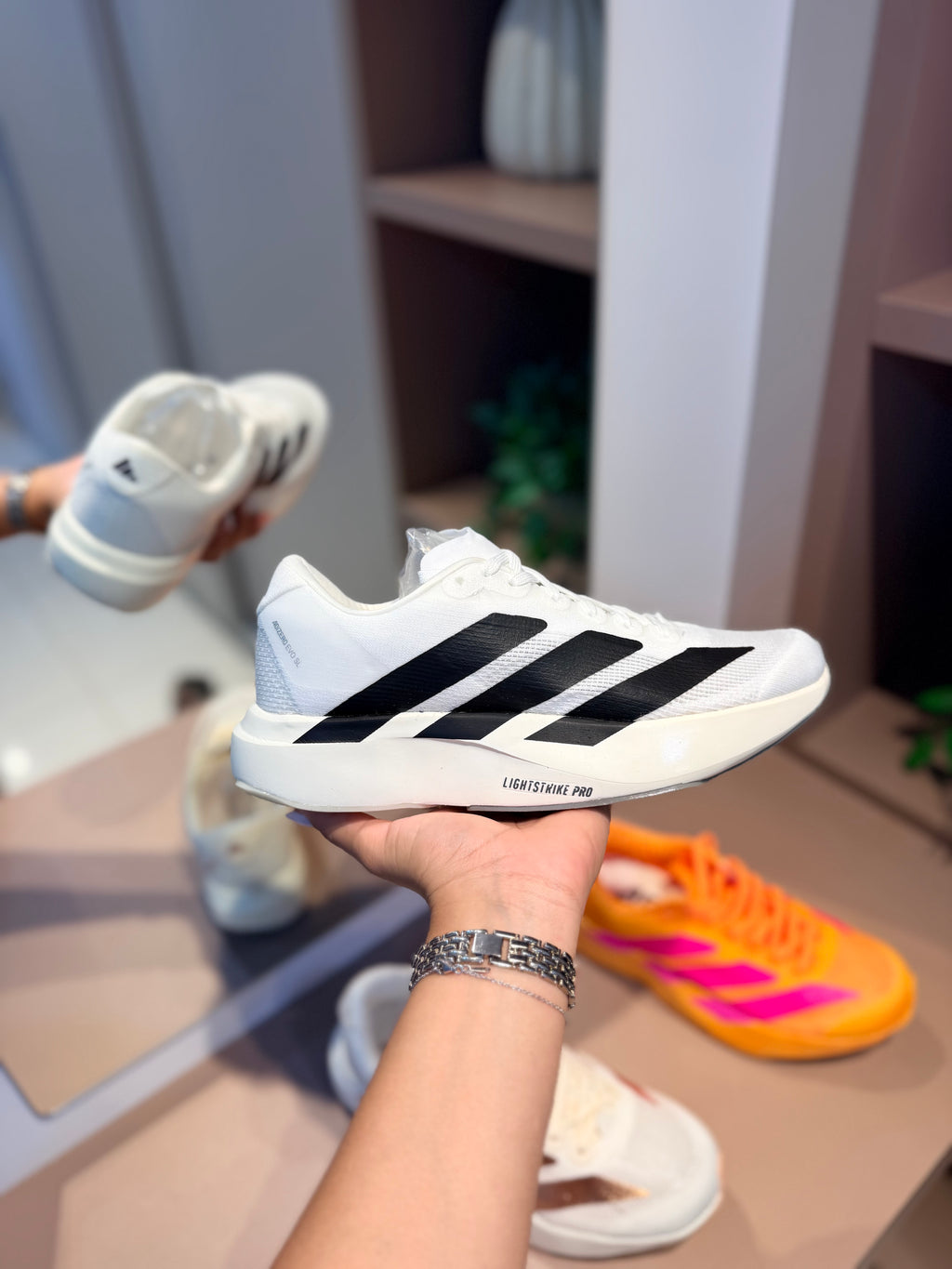 Tênis Adizero EVO SL Branco e Preto - ADIDAS