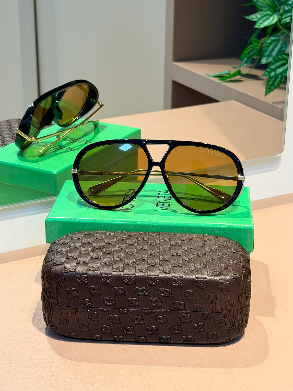 Óculos Aviator Marrom - BOTTEGA VENETA
