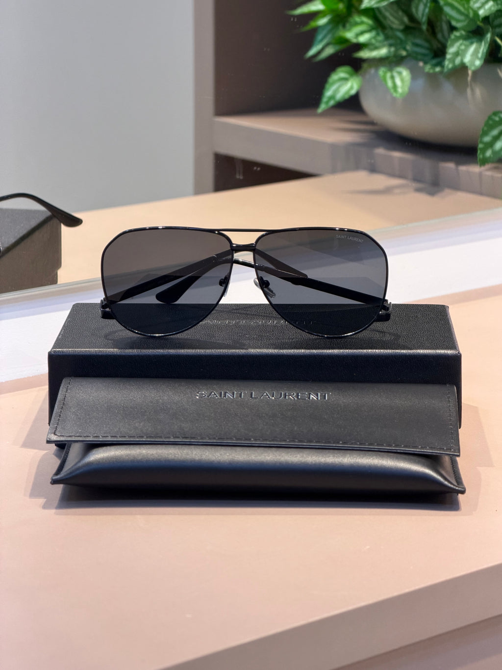 Óculos Eyewear Aviador Preto - SAINT LAURENT