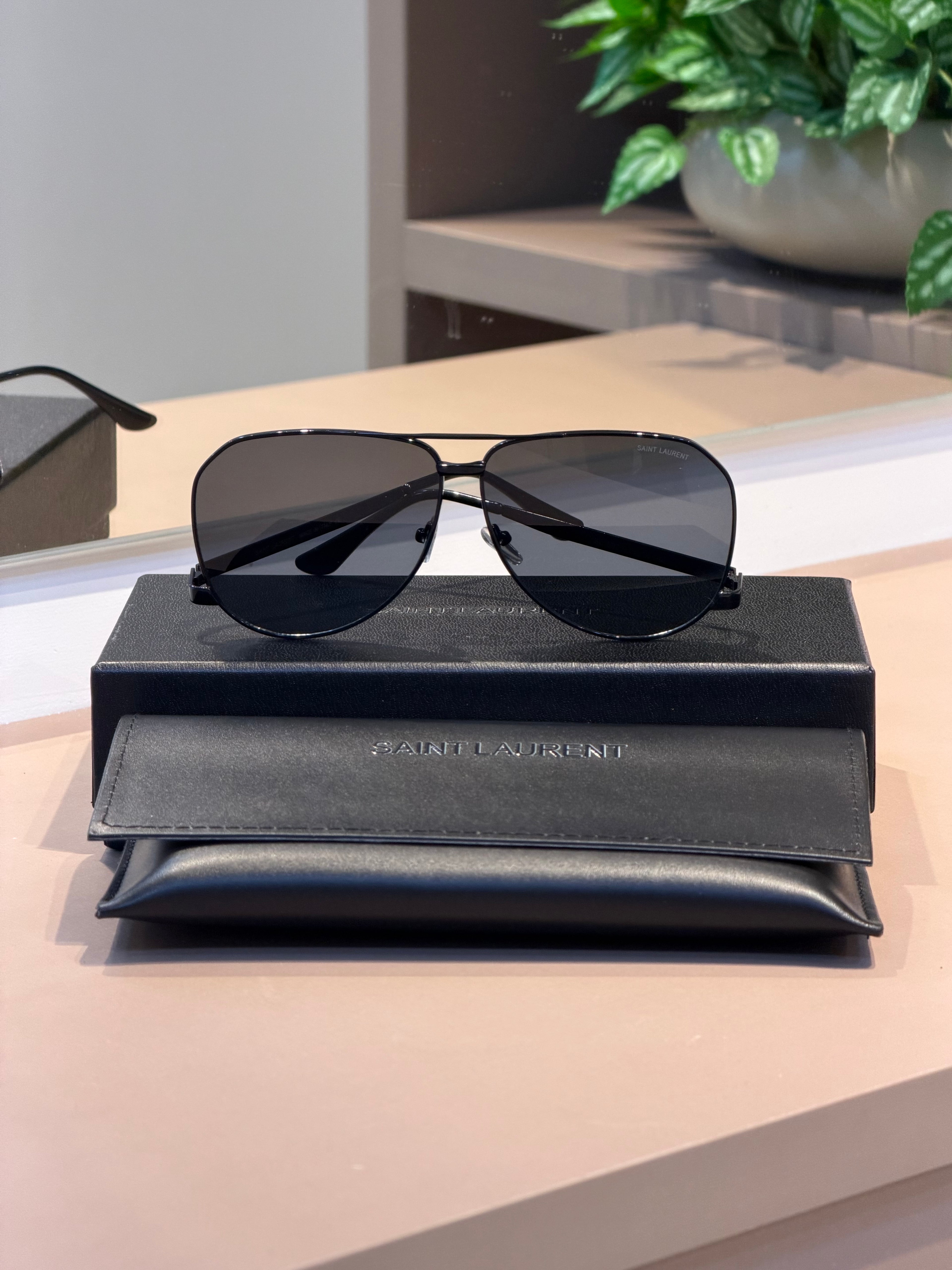 Óculos Eyewear Aviador Preto - SAINT LAURENT