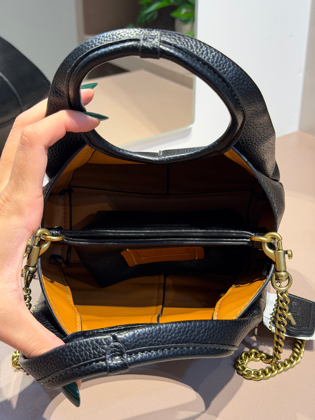 Bolsa de mão Lana 19 Preta - COACH