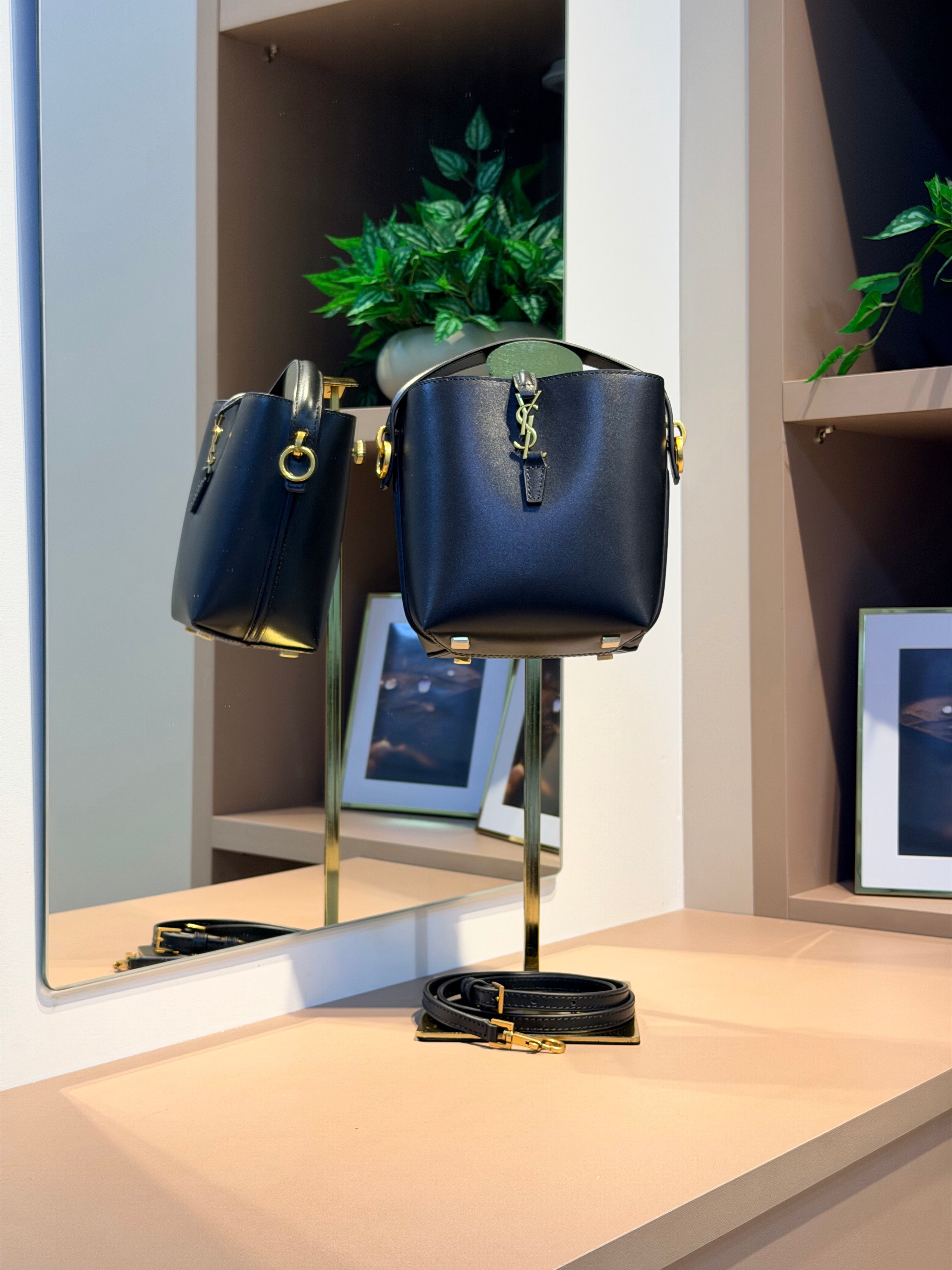 Bolsa de mão ou Transversal Bucket LE 37 Mini - YSL