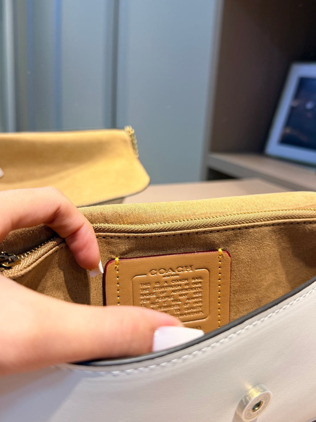 Bolsa de Ombro ou Transversal Brook Flap Chain - COACH