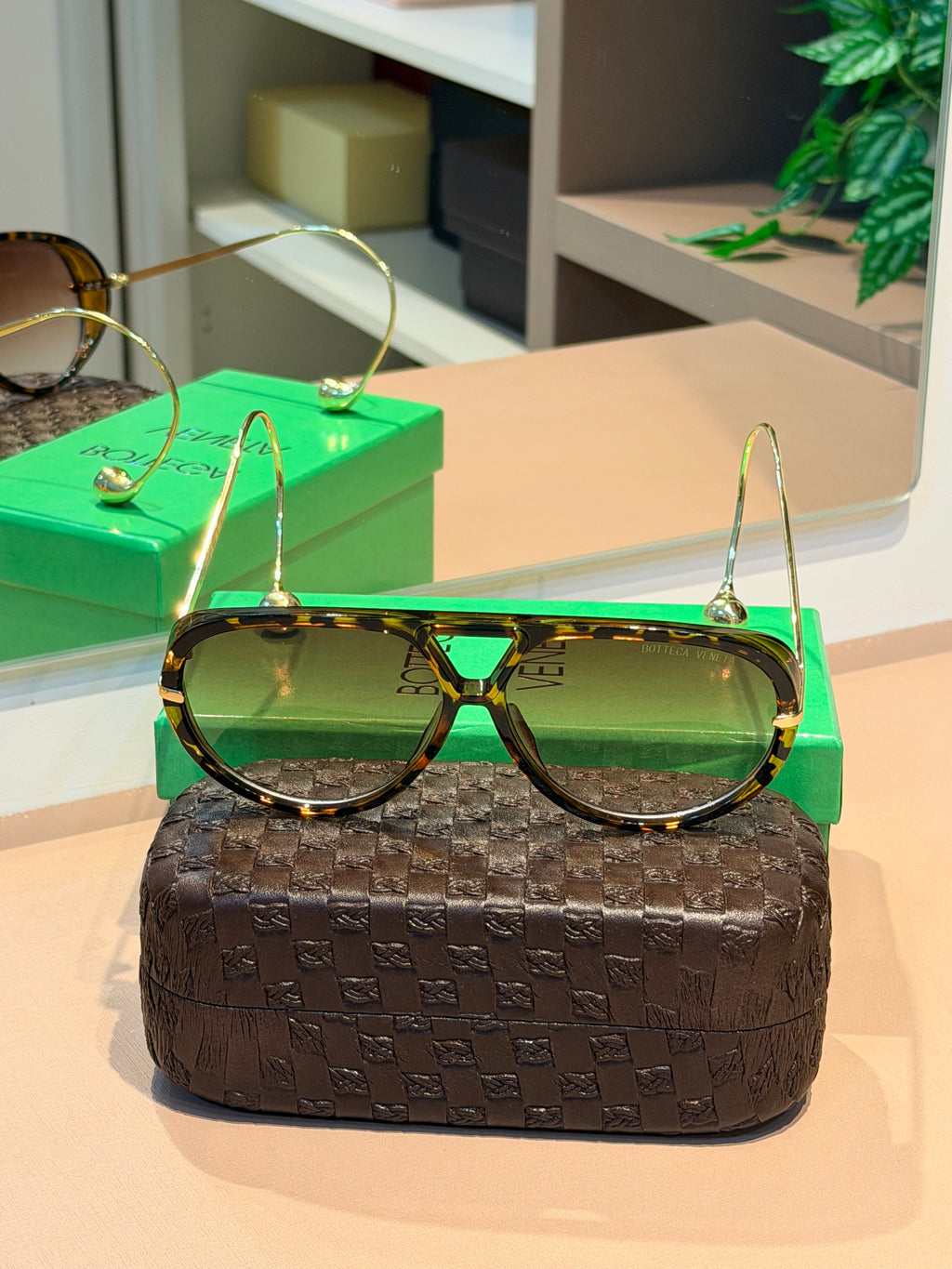 Óculos Drop Aviator Tartaruga - BOTTEGA VENETA