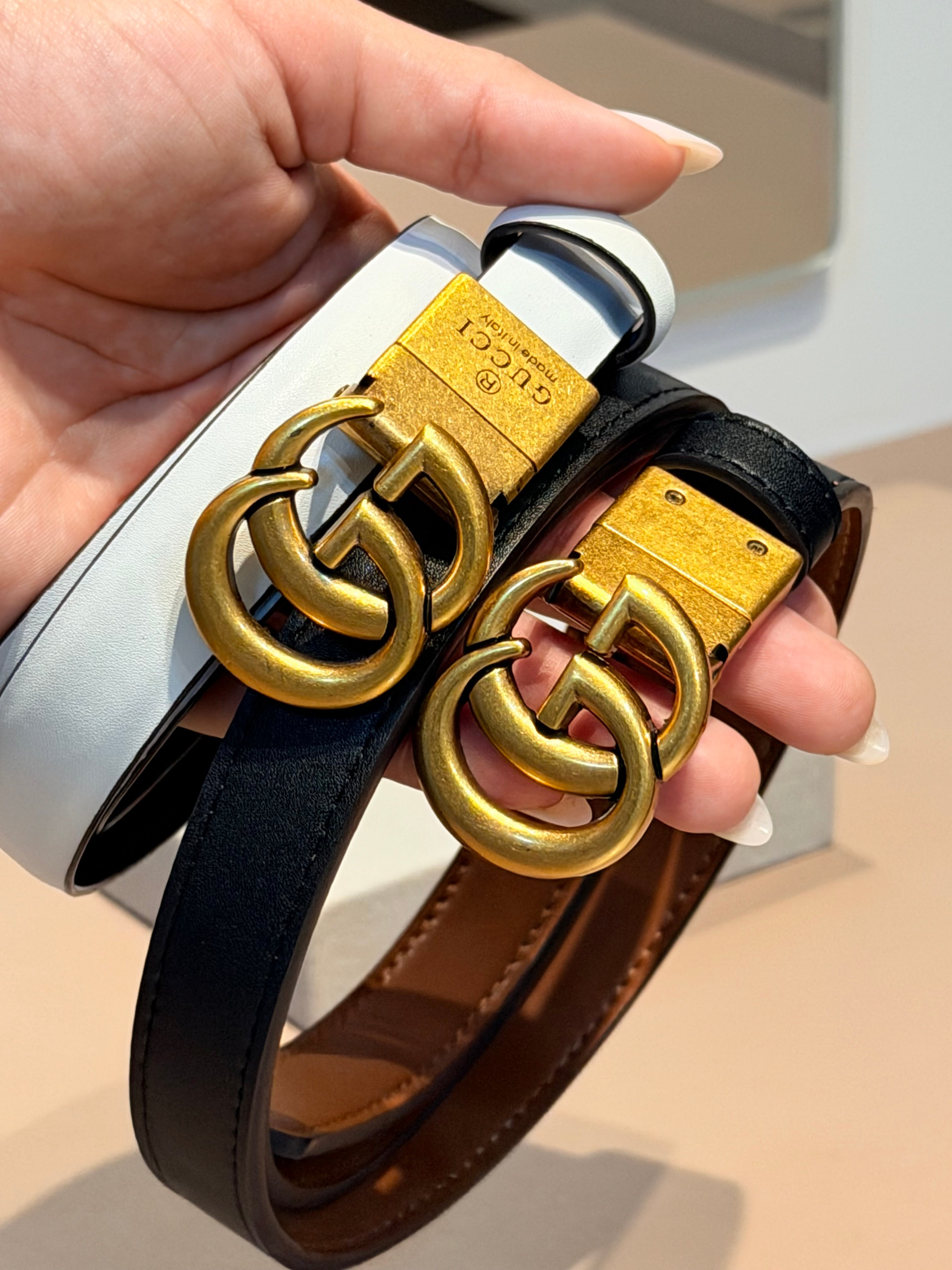 Cinto Double G Reversible Branco e Preto - GUCCI