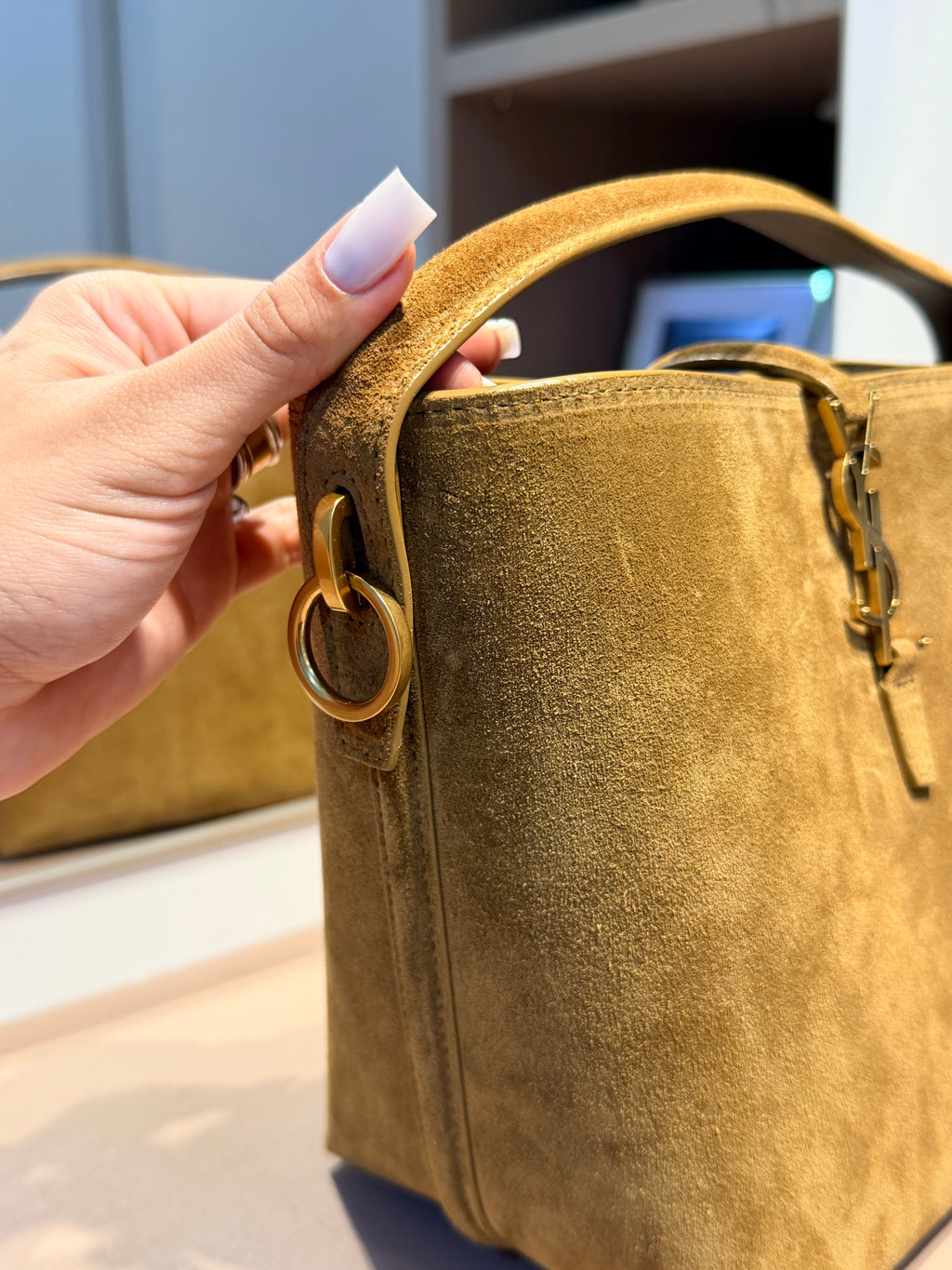 Bolsa de mão ou Transversal Bucket LE 37 Pequena - YSL