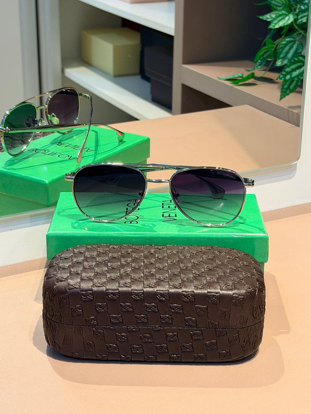 Óculos Sardine Aviator Prata - BOTTEGA VENETA